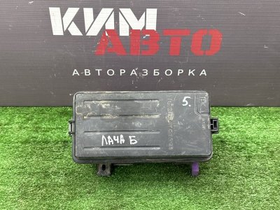 Блок предохранителей под капот Skoda Octavia A5