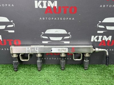 Топливная рейка с форсунками Ford Focus 2