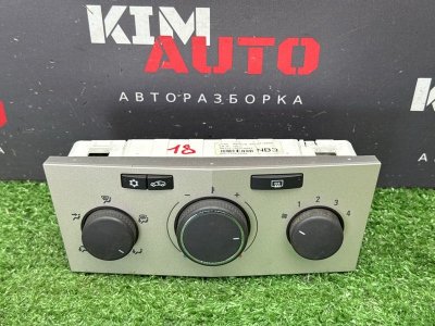 Блок управления климат-контролем Opel Zafira B