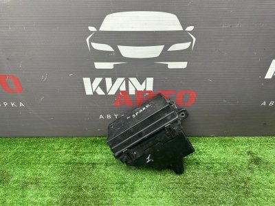 Блок предохранителей под капот Chevrolet Spark