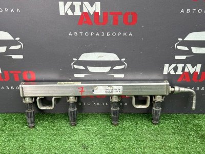 Топливная рейка с форсунками Ford Focus 2