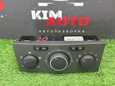 Блок управления климат-контролем Opel Zafira B