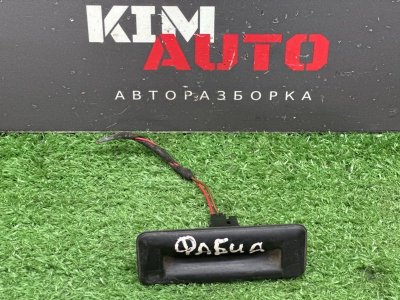 Кнопка открывания багажника Skoda Fabia 2