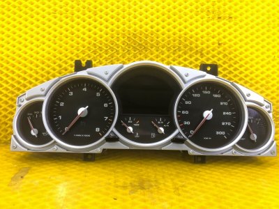 Панель приборов Porsche Cayenne 2008 957