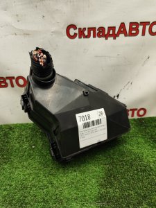 Блок предохранителей под капот Honda Civic 2009 FD1