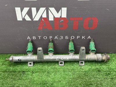 Топливная рейка с форсунками Kia Rio 2
