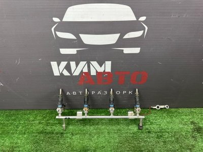 Топливная рейка с форсунками Opel Astra J