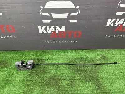 Замок капота с тросиком Skoda Octavia