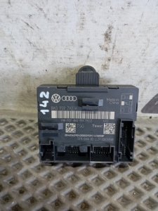 Блок управления двери Audi S5 2010 8T