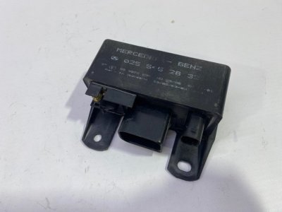 Реле Mercedes Benz Vito W639