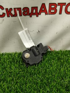 Сервопривод заслонок печки Audi A4 2010 8KCDH