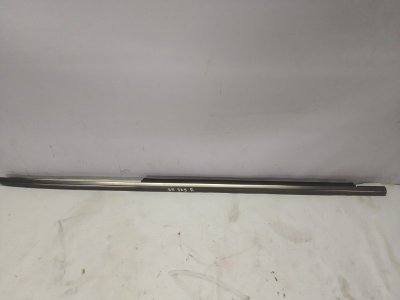 Молдинг двери Mercedes Benz e 211