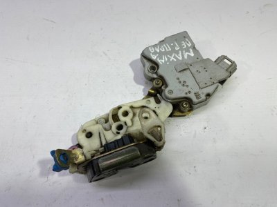 Замок двери Nissan Maxima A32