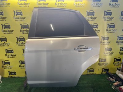 Задняя левая дверь Ford Focus 2 2011 2