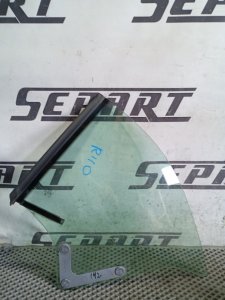 Стекло боковое Audi S5 2010 8T