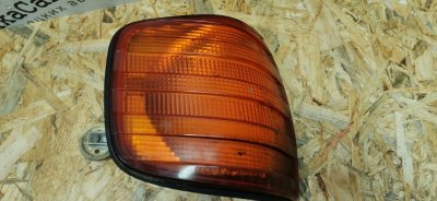 Поворотник Mercedes W126 1988 420SE