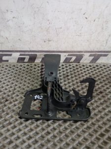 Крюк замка капота Audi S5 2010 8T