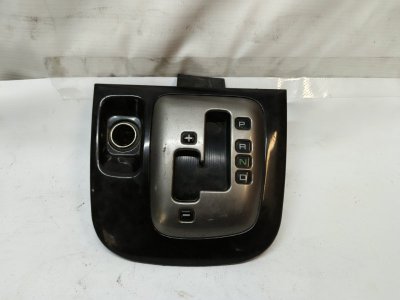 Накладка декоративная Mitsubishi Chariot Grandis 2001