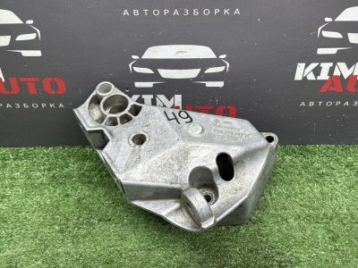 Кронштейн двигателя Skoda Octavia A4
