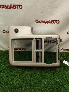 Консоль центральная NISSAN Cube 2007 BZ11