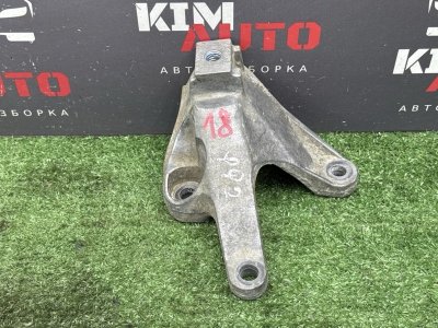 Кронштейн кпп Ford Focus 2