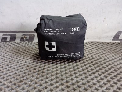 Аптечка Audi Q7 2015 4M