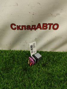 Реле Audi A4 2006 8ED