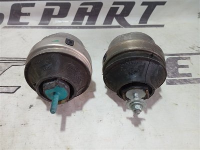 Подушка двигателя Volkswagen Passat 2002 B5