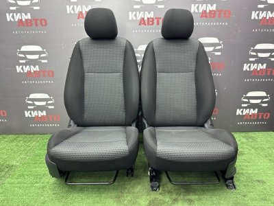 Сиденья передние комплект Kia Rio 4