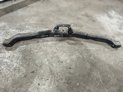 Кронштейн балки Opel Astra 2011 J