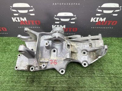 Кронштейн генератора Volkswagen Passat B5