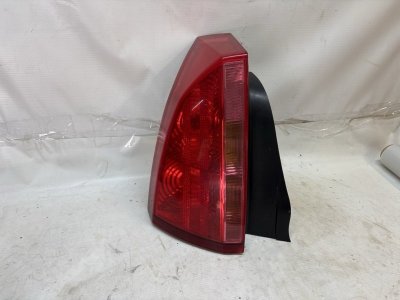 Фонарь Cadillac BLS 2008