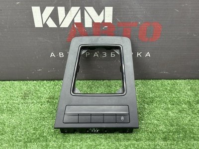 Накладка кулисы МКПП Skoda Octavia 2013 A7