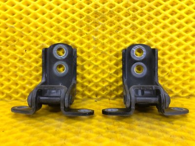 Петля двери передней Nissan Fuga 2007 Y50