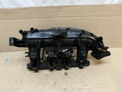 Впускной коллектор Opel Astra 2011 J