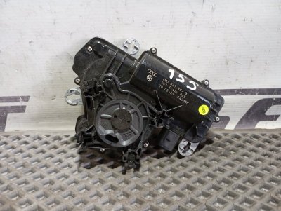 Доводчик двери багажника Audi Q7 2015 4M