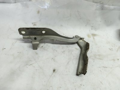 Петля капота Chery Very А13 2011