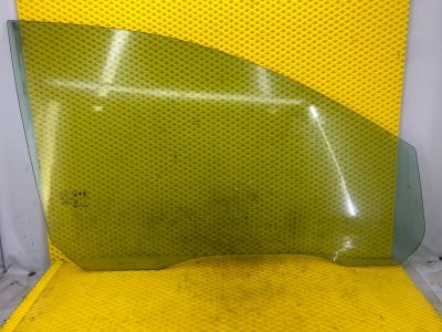 Стекло двери переднее правое Ford Focus 2