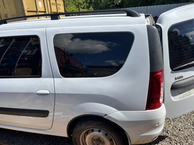 Крыло Lada Largus