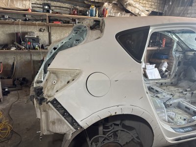 Крыло Opel Astra 2011 J