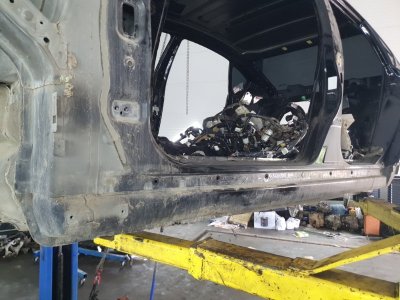 Порог левый + стойка Nissan Fuga 2007 Y50