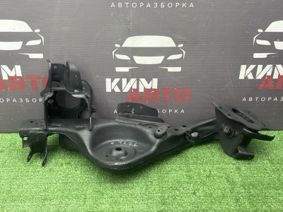 Рычаг подвески нижний Nissan QASHQAI 2016 J11
