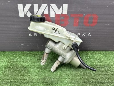 Главный тормозной цилиндр с бочком Ford Focus 2