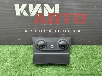 Блок USB с розетками Hyundai Creta 2021 GS