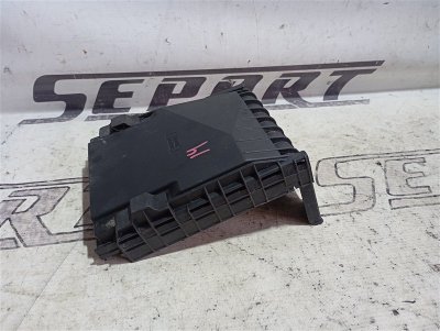 Крышка блока предохранителей Audi Q3 2012 8U