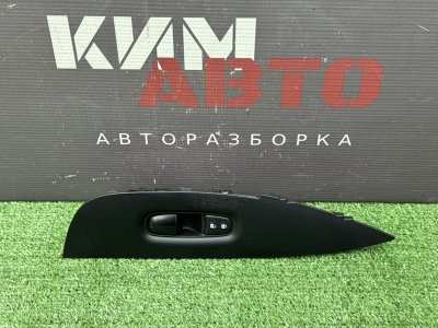 Кнопка стеклоподъемника Nissan QASHQAI 2016 J11