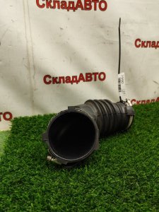 Патрубок воздушного фильтра Audi A4 2010 8KС