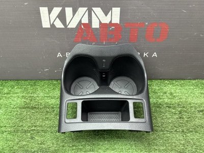 Накладка центральной консоли с подстаканниками Nissan QASHQAI 2016 J11