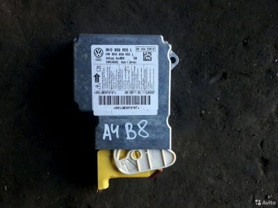 Блок управления Air Bag Audi A4 B8