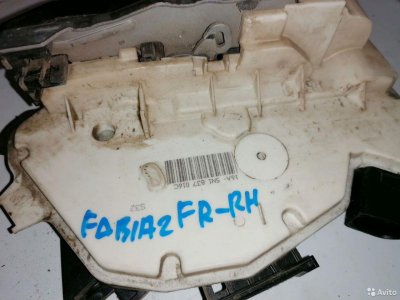 Замок двери справа спереди 5n1837016c Skoda Fabia